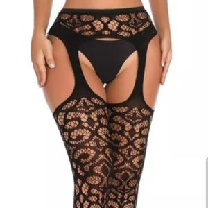 One Size Rose Garter Suspender Fishnet Pantyhose